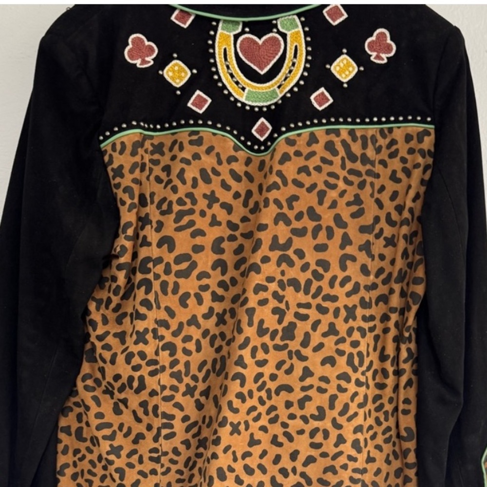Double D Ranch heavily embellished and embroidered “Wildcatter” Jacket NWT - Picture 4 of 13